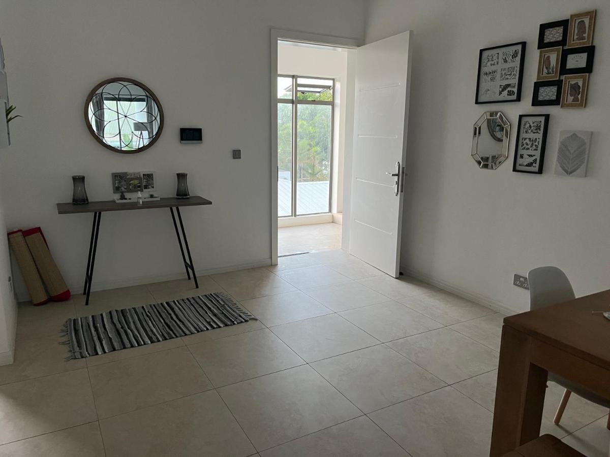 Coastal View Apartments غراند بايَ المظهر الخارجي الصورة