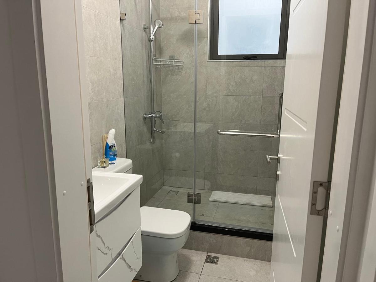 Coastal View Apartments غراند بايَ المظهر الخارجي الصورة